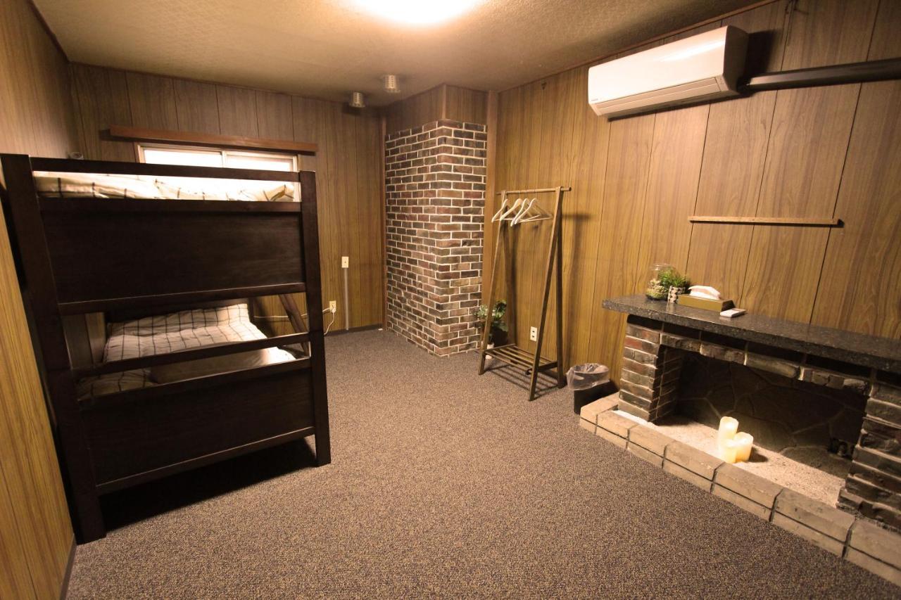 Hibari House Hostel โอคายาม่า ภายนอก รูปภาพ